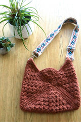 Not So Granny Bag (Crochet) thumbnail