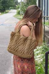 Crochet Kit - Cabled Tote Bag image 3 thumbnail