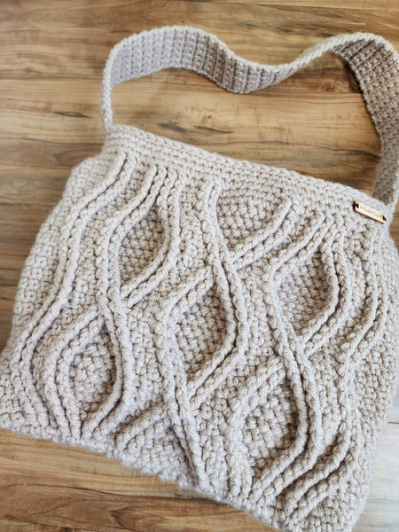 おさる　y.a.r.n. original shoulder bag Crochet Kit - Lille Cabled Shoulder Bag – Lion Brand Yarn