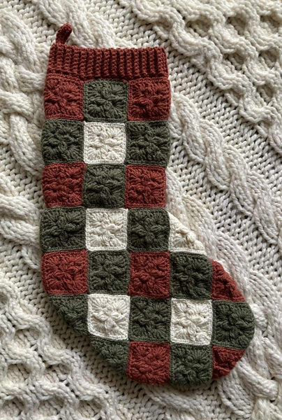 Crochet Kit - Quilted Crochet Christmas Stockings – Lion Brand Yarn