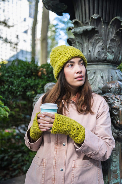 Munday Hat and Wrist Warmers (Crochet) – Lion Brand Yarn