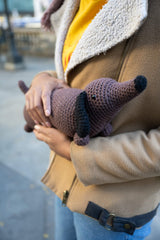 Comforting Dachshund (Crochet) thumbnail