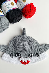 Crochet Bucket Hat With Yarns thumbnail
