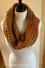 Sophia Snuggly, Cozy, and Easy Cowl Crochet Pattern (Crochet) thumbnail