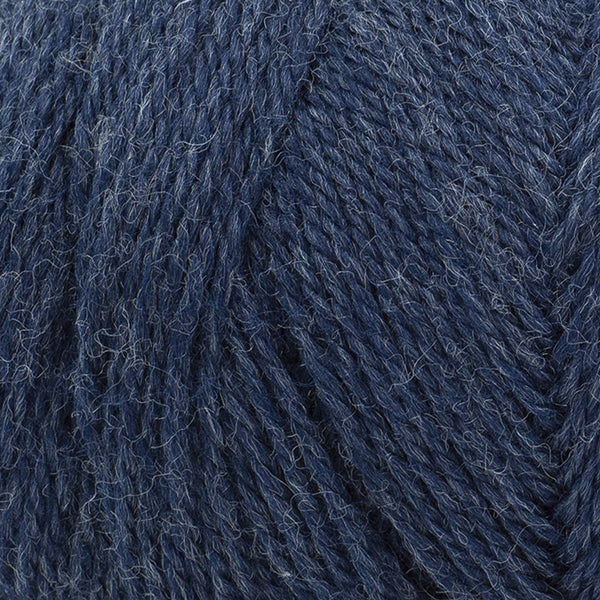 LION BRAND YARNS - Re-Spun Thick & Quick Recycled Polyester - 12 oz/223 yd