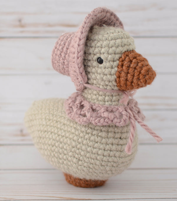 Carla The Goose (Crochet)