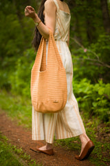 Crochet Kit - Camellia Tote Bag image 3 thumbnail