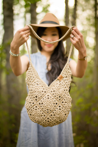 Crochet Kit - Wildrose Shoulder Bag – Lion Brand Yarn