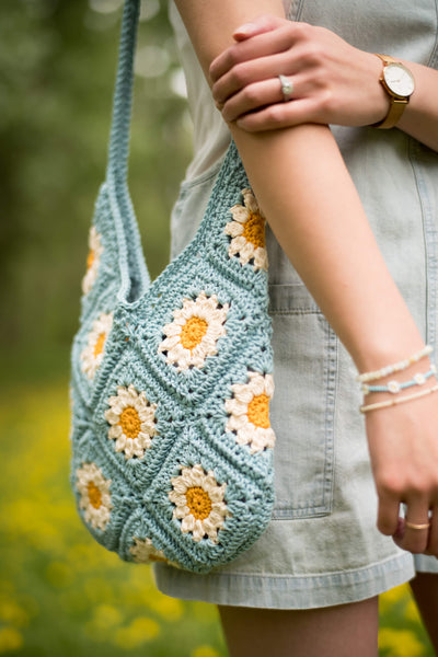 Yarn and Colors Shoulder Bag Crochet Kit 006 Taupe 
