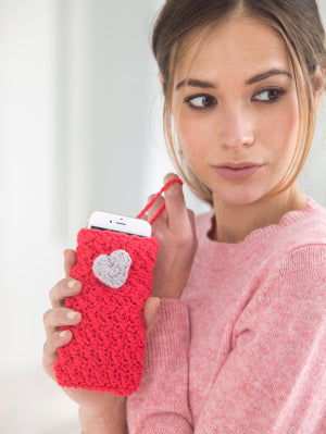 Heartfelt Phone (Crochet)