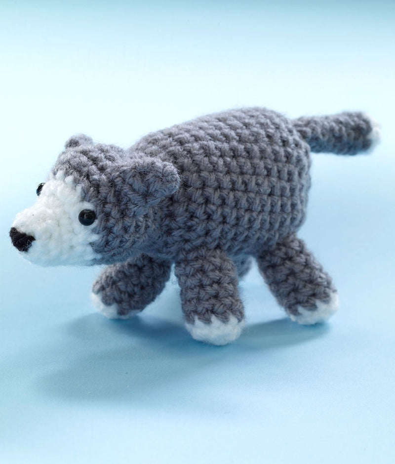 Little Amigurumi Wolf Pattern (Crochet)