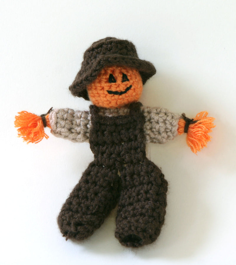 Scarecrow Finger Puppet Pattern (Crochet)