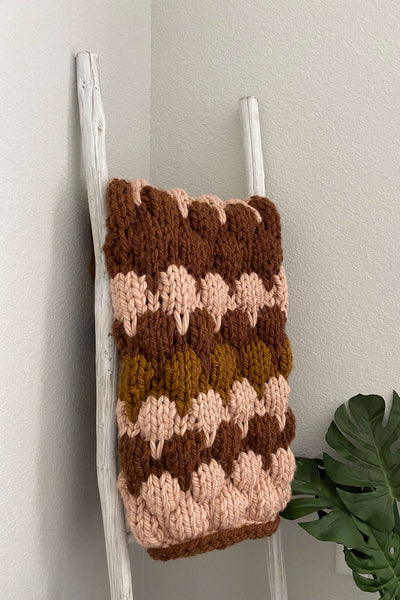 10 of My Favorite Chunky Knit Blanket Kits 5 Bubble Trouble Throw Blanket (Knit)