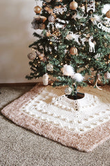 Crochet Kit - Solstice Tree Skirt image 3 thumbnail