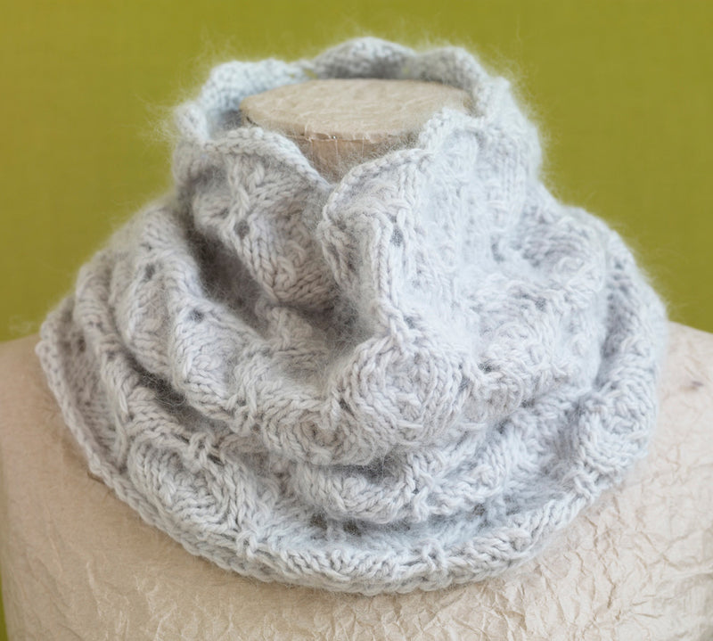 Pale Gray Lace Cowl Pattern (Knit)