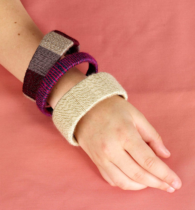 Wrapped Bangle Bracelet Pattern (Crafts) - Version 15