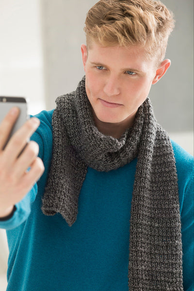 Black Bear #Scarfie (Knit) – Lion Brand Yarn