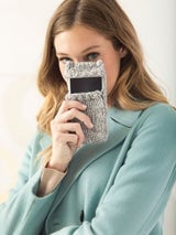 Kitty Smartphone Cover (Knit) - Version 1 thumbnail