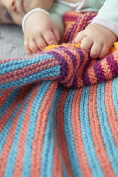 Meadowland Baby Afghan (Knit) – Lion Brand Yarn