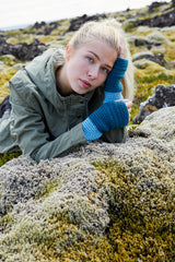 Gretel Mitts image 3 thumbnail