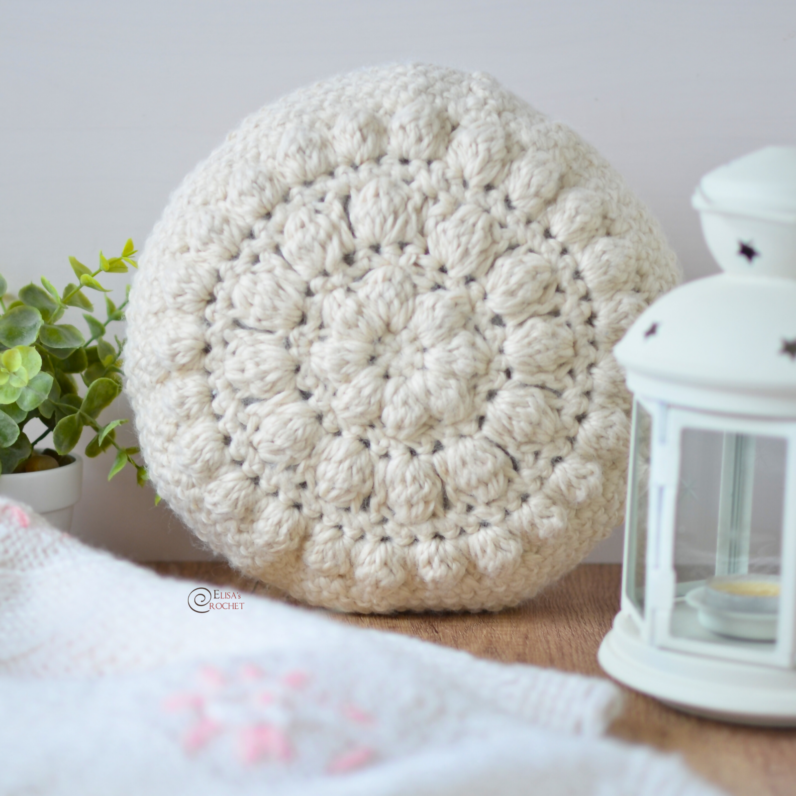 Decorative Sheep Pillow (Crochet) – Lion Brand Yarn