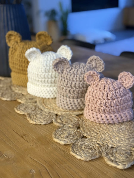 Baby Bowie Beanie Pattern (Crochet) – Lion Brand Yarn