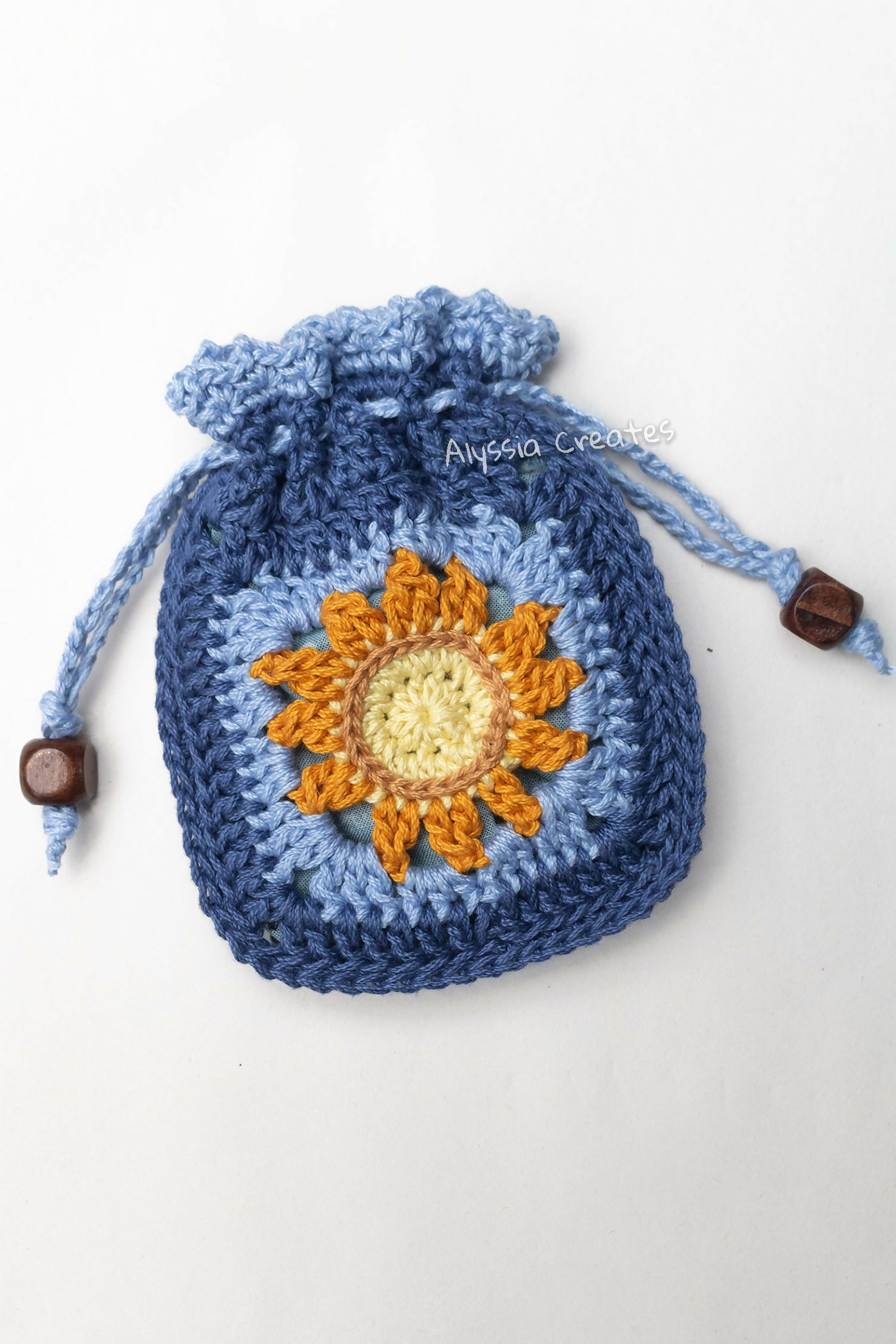 Sun and Moon Drawstring Pouch (Crochet) – Lion Brand Yarn