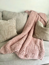 Pink knit throw thumbnail