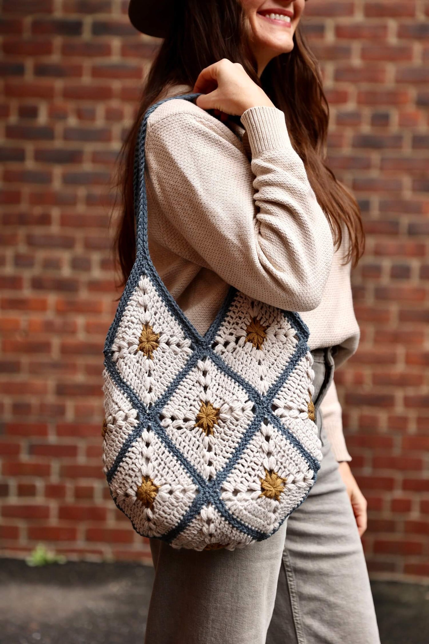 Crochet Kit - Harlow Market Tote – Lion Brand Yarn