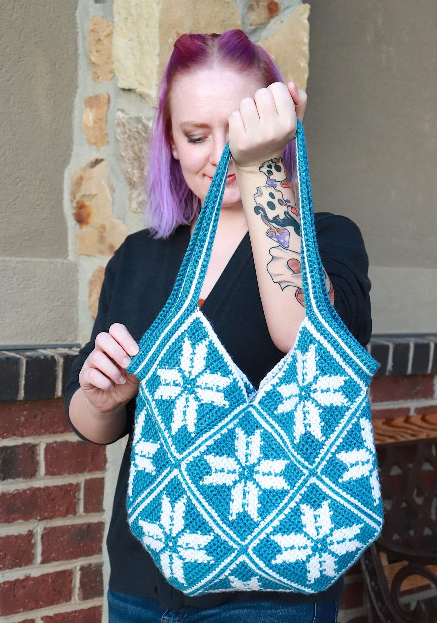 Crochet Kit - Susie Snowflake Bag – Lion Brand Yarn