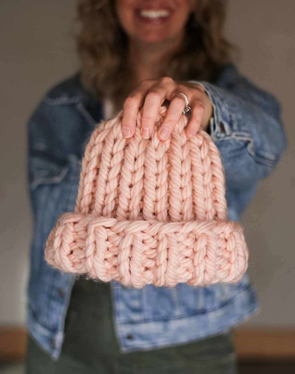 Chunky ribbed knit hat - Knitting Kit  Knit Design Studio - Super chunky  yarns. Chunky knitted blankets. Chunky knitwear. Knitting Kits.