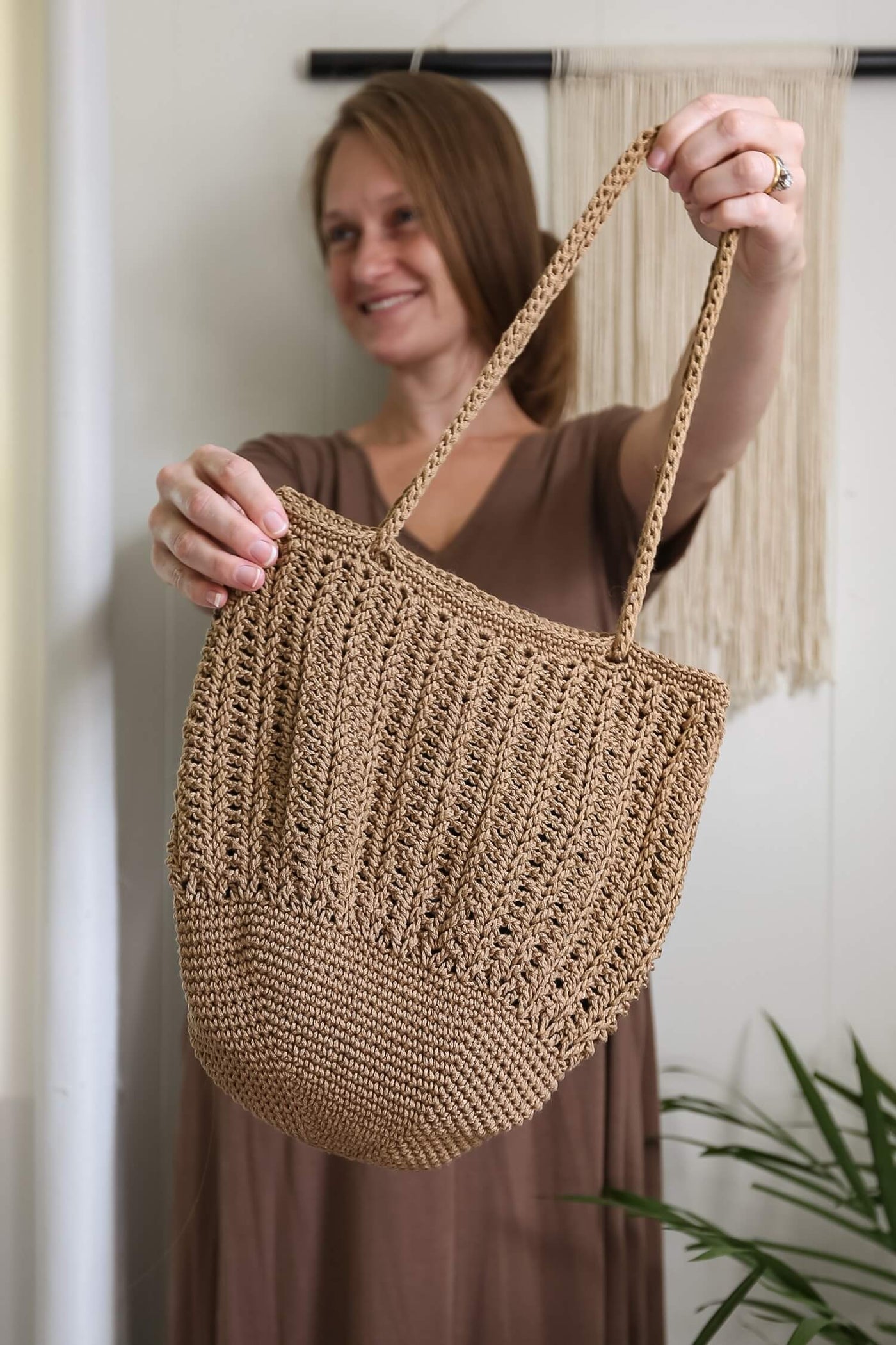 Crochet Kit - Acorn Basket Satchel – Lion Brand Yarn