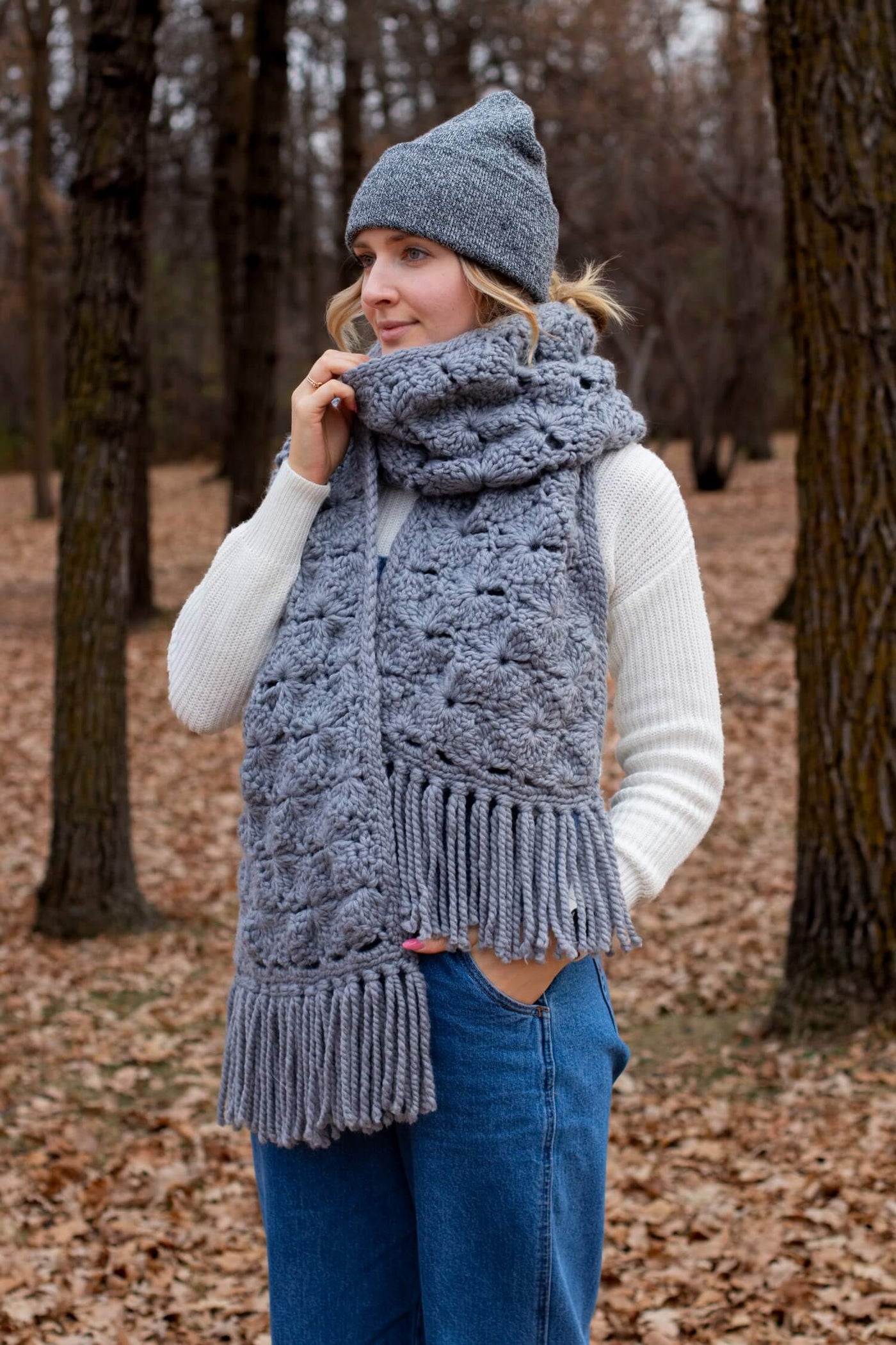 アルバムディファミリア　HAND KNITTED SCARF Crochet Kit - Smithfield Scarf – Lion Brand Yarn