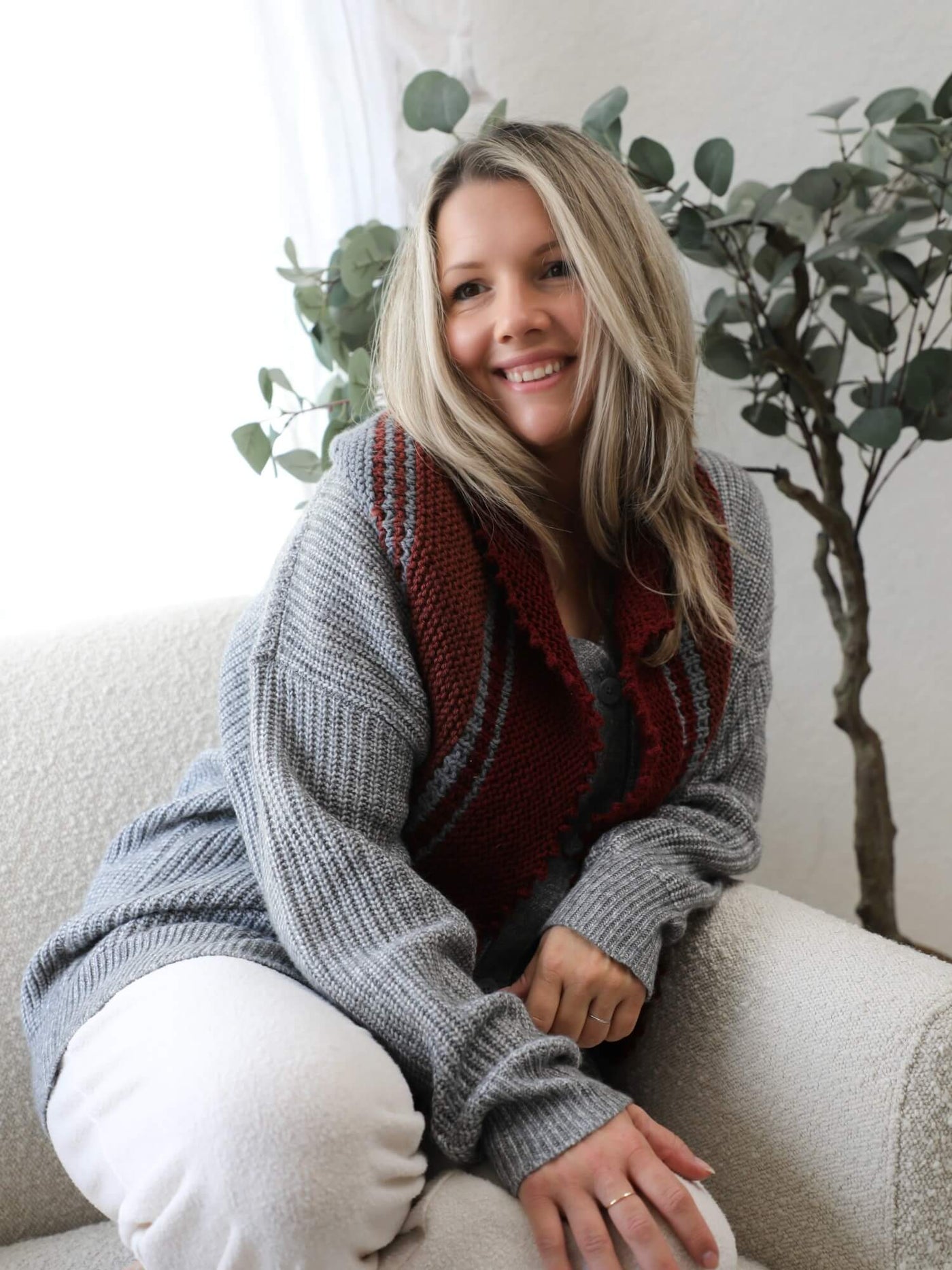 Knit Kit - Cranberry Crush Shawl – Lion Brand Yarn