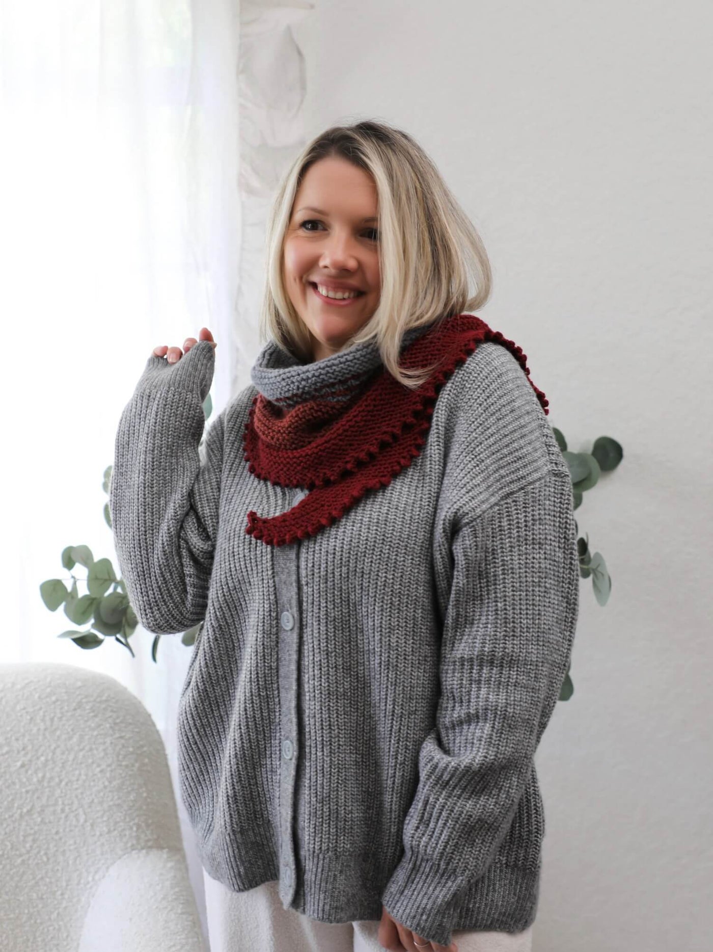 Knit Kit - Cranberry Crush Shawl – Lion Brand Yarn