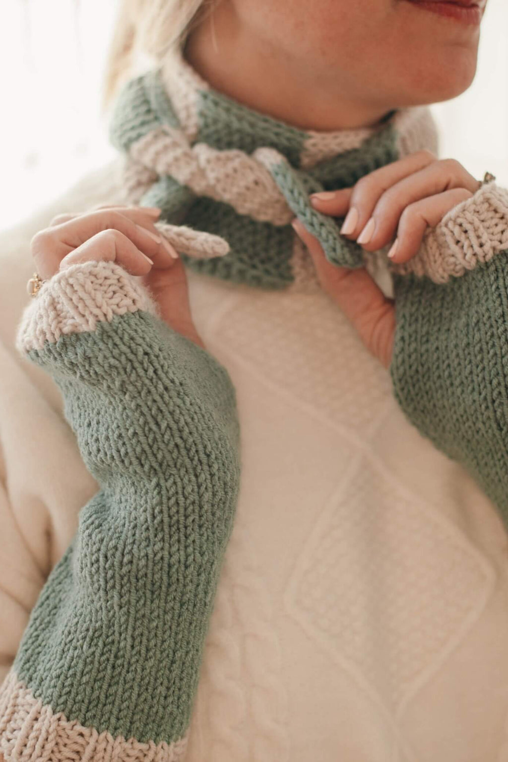 Knit Kit - Quick Gloves and Scarf – Lion Brand Yarn