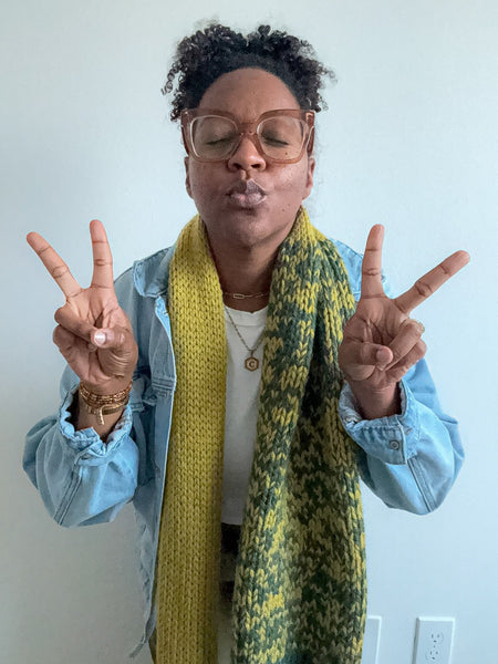 Knit Kit - Two-Tone Flow Scarf – Lion Brand Yarn