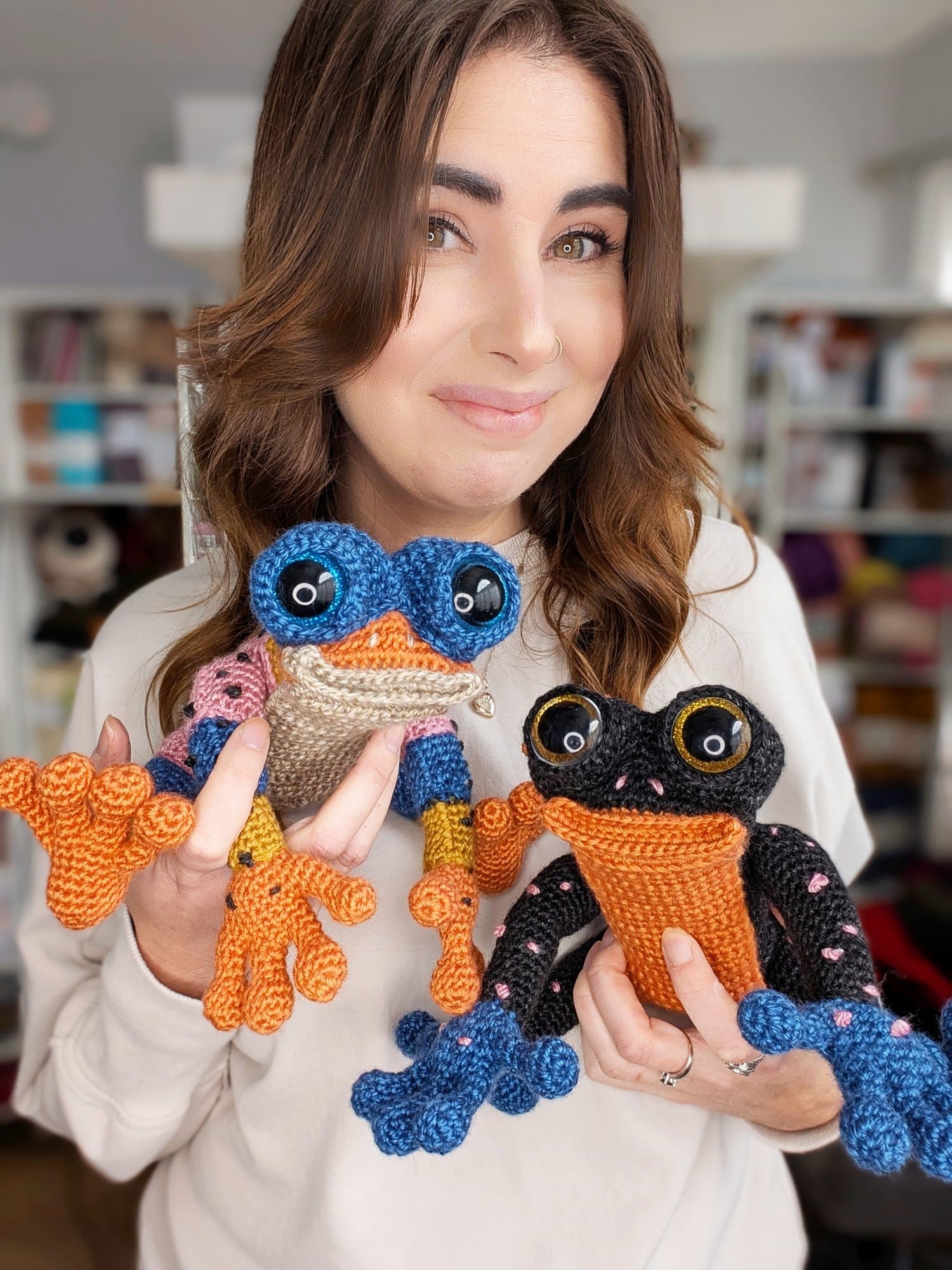 Crochet Kit - Herbert & Gerbert Spotted Frogs – Lion Brand Yarn