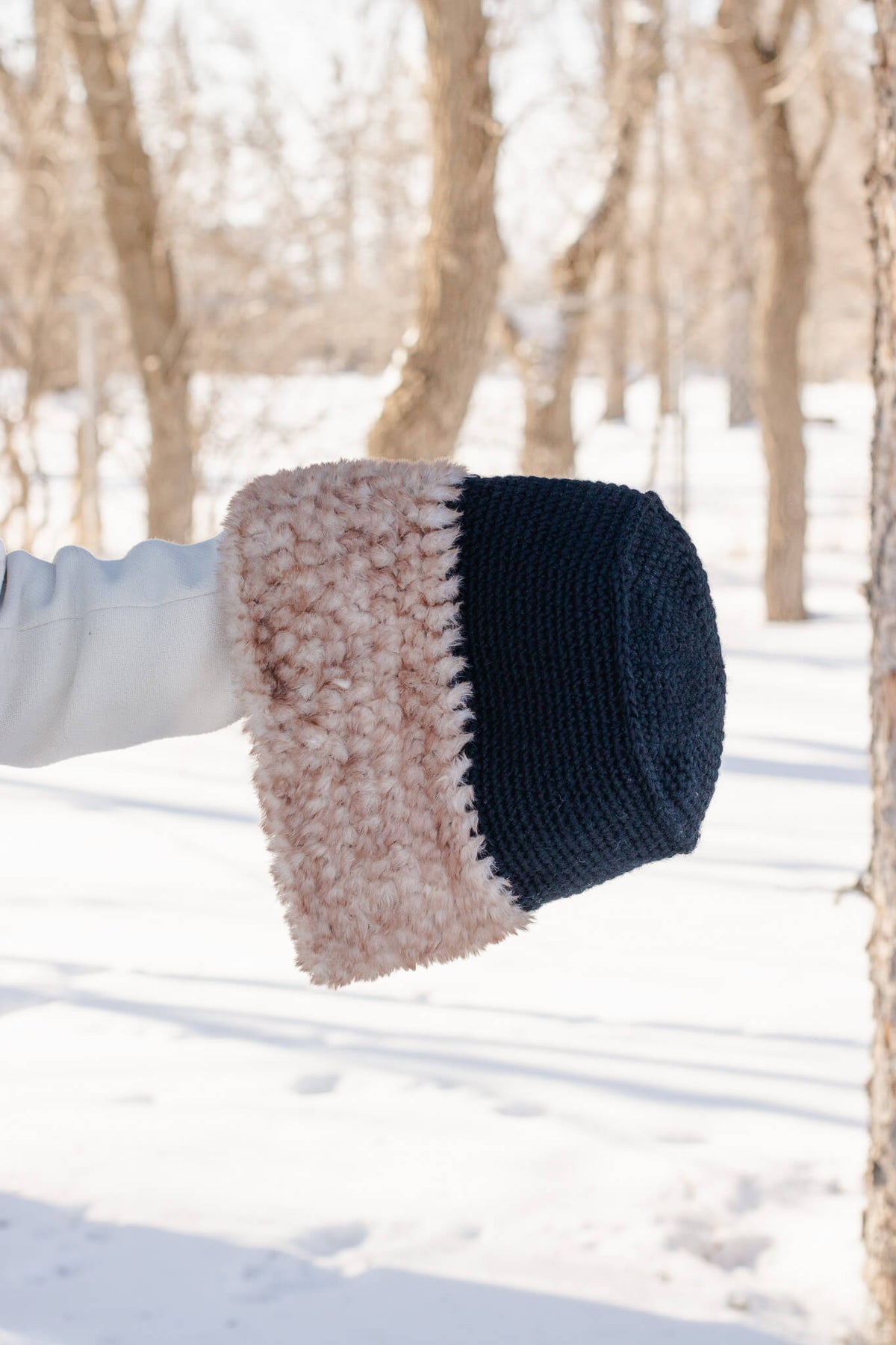 Crochet Kit - Chateau Pillbox Hat – Lion Brand Yarn