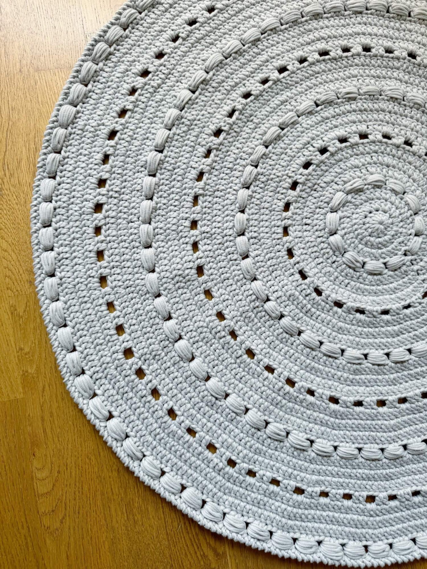 HookedwithLuv: Crocheted Half Circle Rug, image size:1400x1867