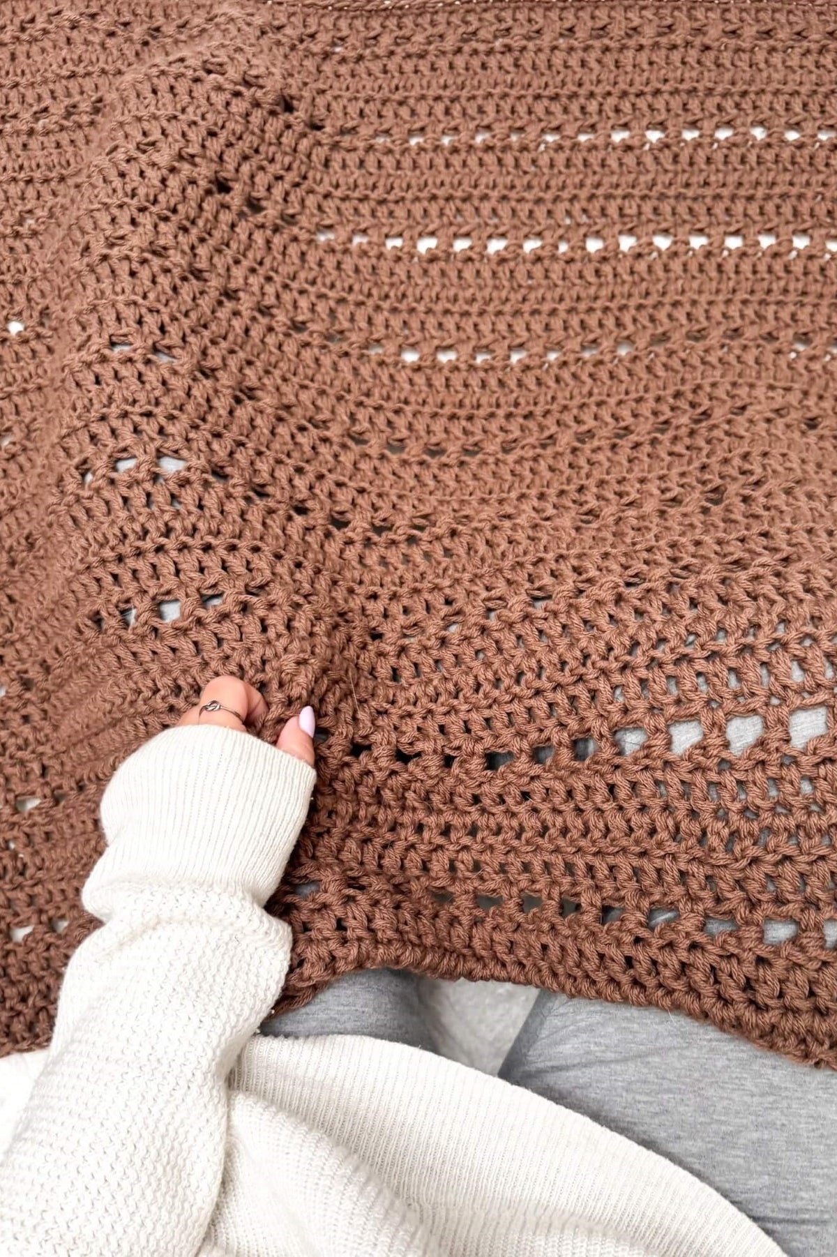 Crochet Kit - Double Latte Blanket – Lion Brand Yarn