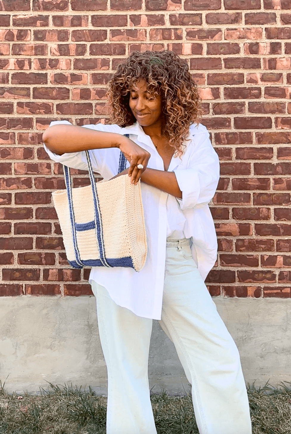 Crochet Kit - The Oak Bluffs Tote Bag – Lion Brand Yarn