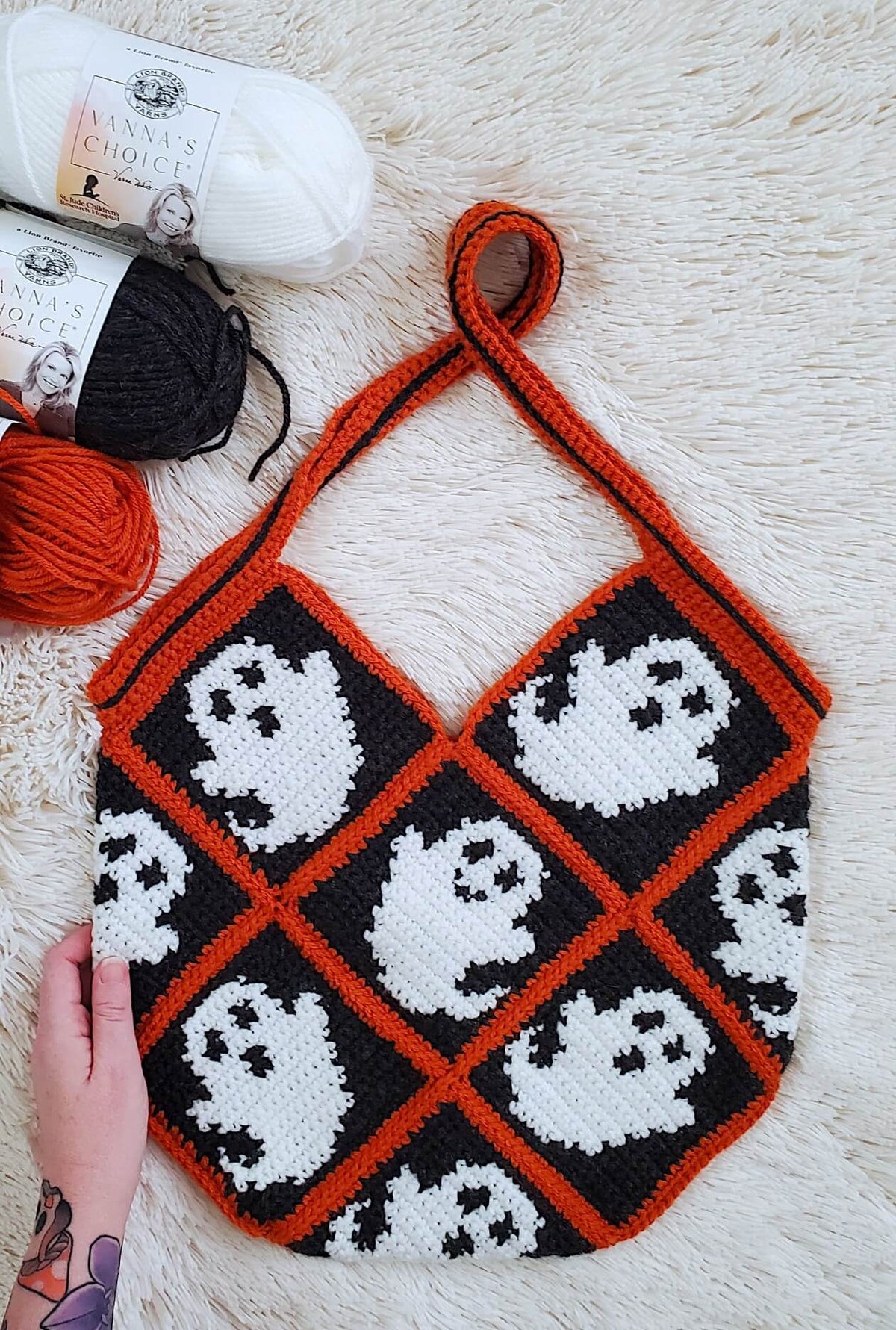Crochet Kit - Glenda Ghost Bag – Lion Brand Yarn
