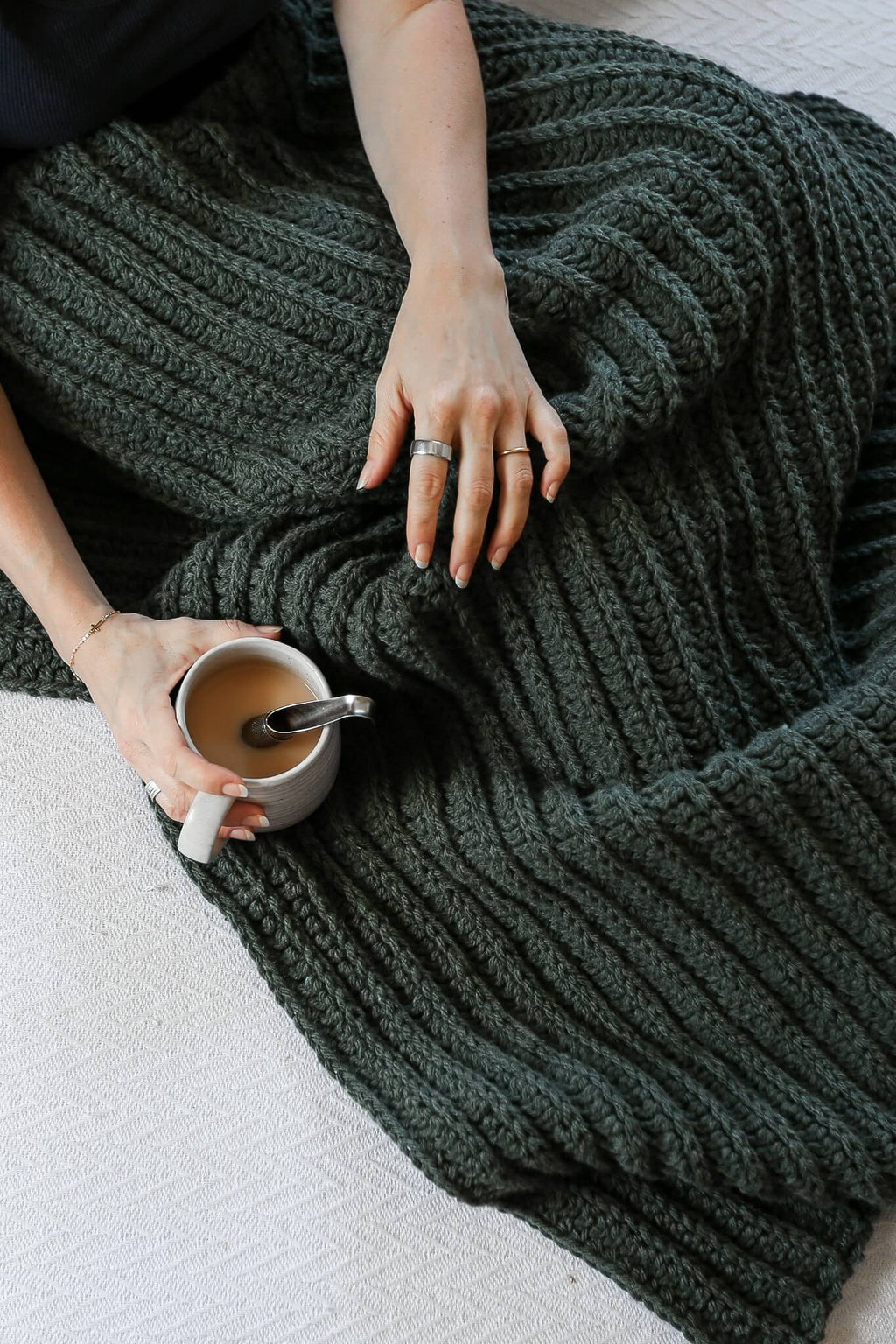 B72666coverphoto01LifeandYarn_