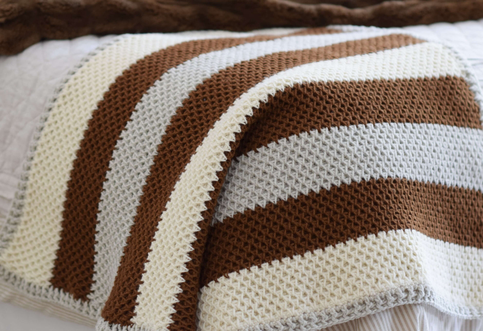 Crochet Kit - The Alaska Blanket – Lion Brand Yarn