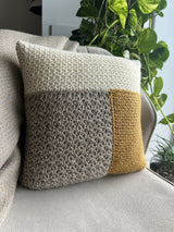 Devon Pillow (Crochet) thumbnail