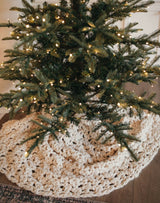 Snow Flurry Tree Skirt (Crochet) thumbnail