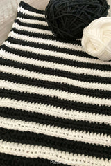 Black and White Striped Yarn Crochet Cowl thumbnail
