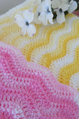 Crochet Baby Blankets With Flower thumbnail