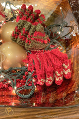 Crochet Christmas ribbon ornament thumbnail